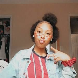 Meet your Posher, Nae